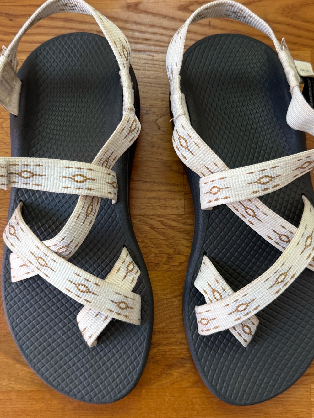 Chaco Z Cloud 2 Oculi Sand White Adjustabke Strap Sandal Size 8 - Picture 3 of 5